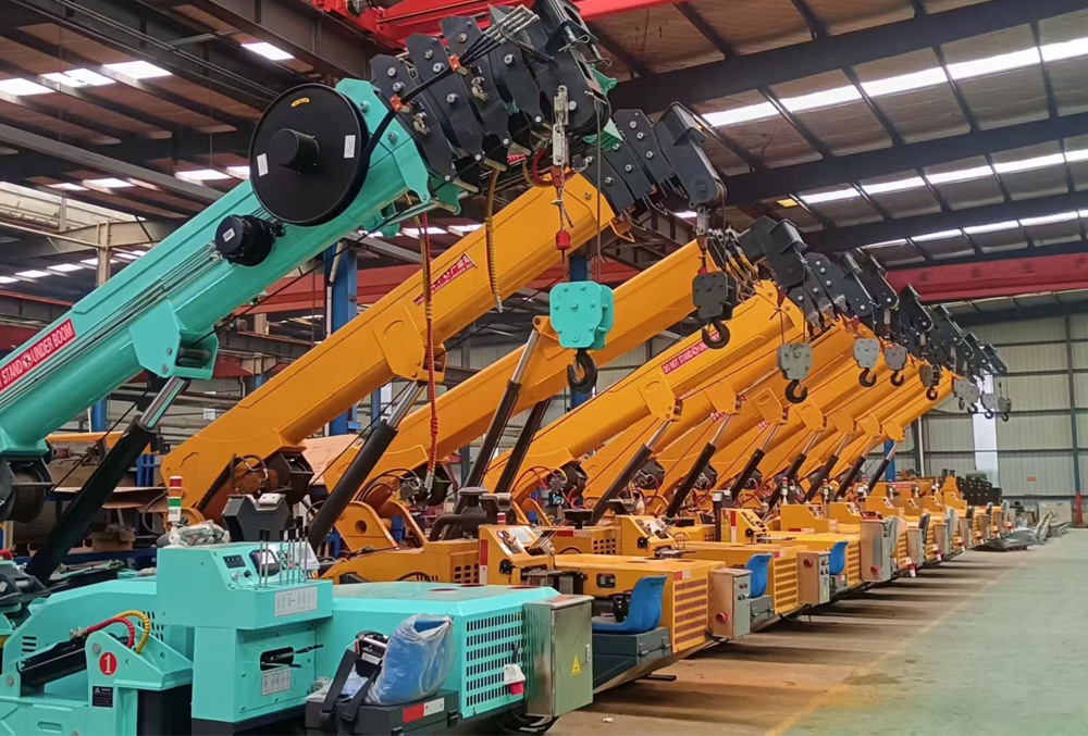 1.2 Ton - 12 Ton Spider Crane